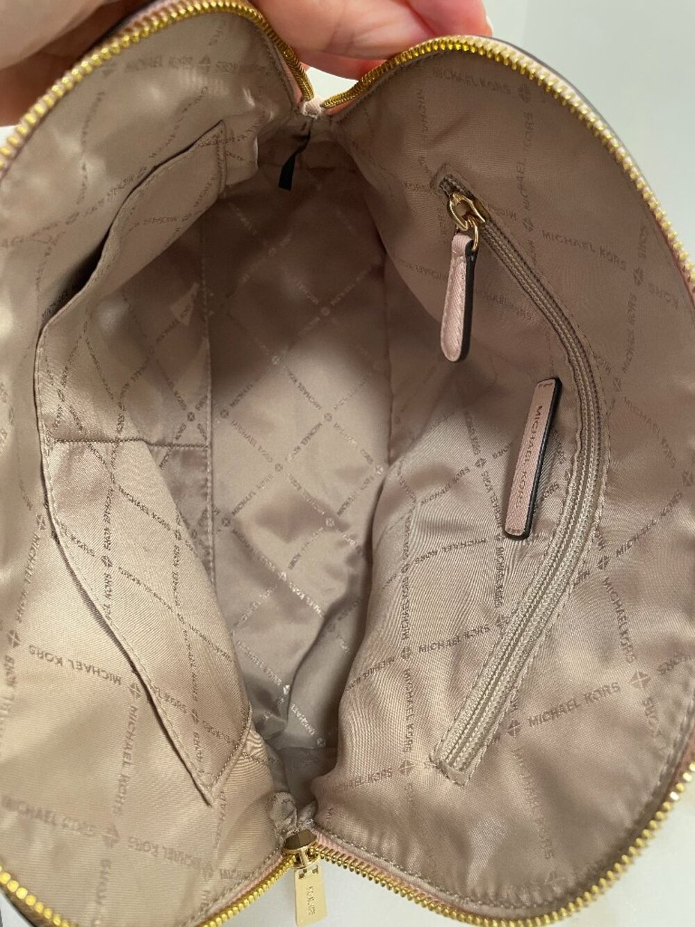Michael Kors Jet Set Travel Medium Dome Shoulder Crossbody in Pink Leather & COA - Picture 10 of 16
